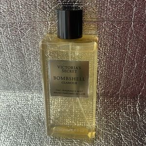 Victoria’s Secrets Bombshell Glamour
250ml / 8.4 fl.